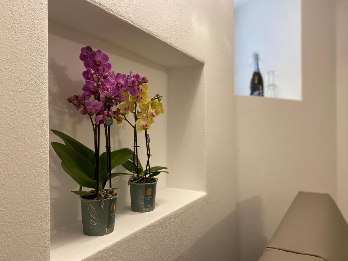 La Dolce Vita Suites Malcesine Bagian luar foto